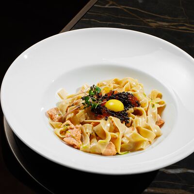 Феттуччине с лососем в Вартазия по цене 1390 ₽