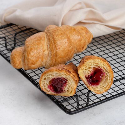 Круассан с вишневым джемом в Бублик по цене 99 ₽