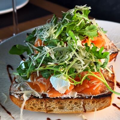 Брускетта с лососем в Сицилия бедда по цене 850 ₽