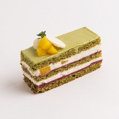 Пирожное Матча-персик-малина в Британские Пекарни по цене 250 ₽