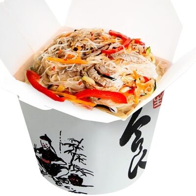 Фунчоза с лососем и сливочным соусом в Nami Sushi-Bar по цене 519 ₽