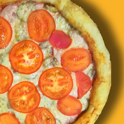 Пицца Времена года 32 см в ФАРТуна по цене 900 ₽