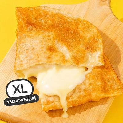 Чебурек с моцареллой XL в Чебурекми по цене 310 ₽