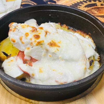 Запечённый судак с картофелем.в Сытый лис по цене 460 ₽