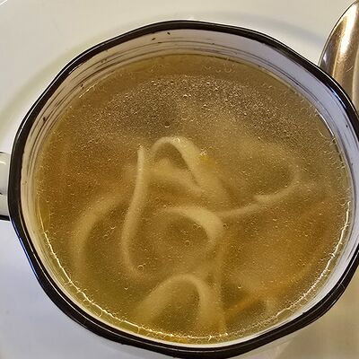 Куриный супчик с домашней лапшой в Траттория Semplice по цене 290 ₽