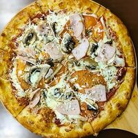 Пицца Ветчина и грибыв Rocket