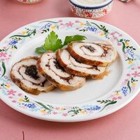 Рулет из цесарки с черносливом и грецким орехом в Катюша Katyusha