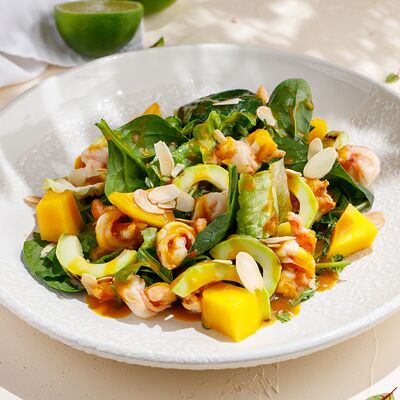 Салат с креветками и манго в Мангал&Грузия по цене 890 ₽