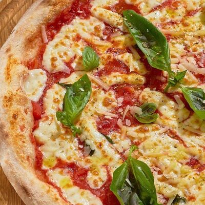 Пицца Маргарита в Rose Mary по цене 620 ₽