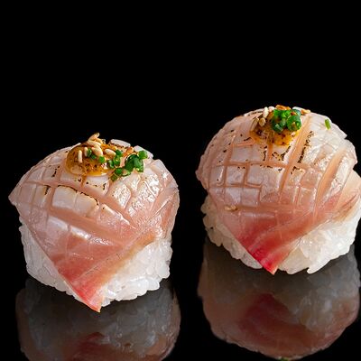 Абури с морским окунем в Lucky fish по цене 110 ₽