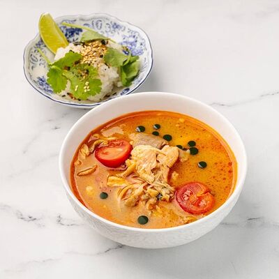 Том ям с лососем в Честная Рыба по цене 800 ₽