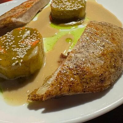 Куриная грудка с баклажаном в глазури в Перцы по цене 735 ₽