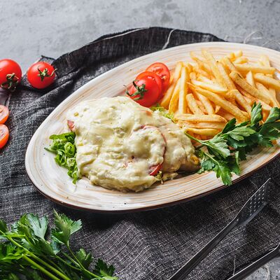 Окунь под сливочным соусом в Maki Family по цене 399