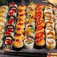 Большой сет на компанию в Луиджи & Тосё