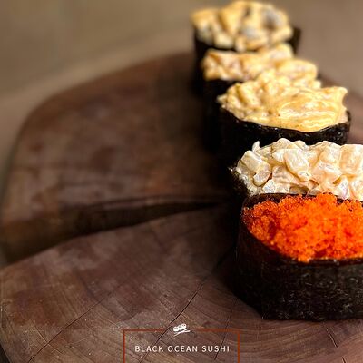 Сет Гунканов в Black Ocean Sushi по цене 750 ₽
