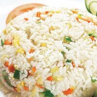 Рис с яйцом и овощами в Облака Китая