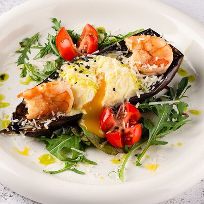 Запечённый баклажан с креветками в Близкие по цене 420 ₽