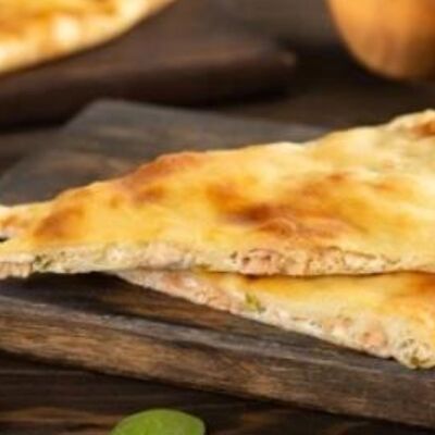 Осетинский пирог с красной рыбой и сыром в Мама испекла по цене 1090 ₽