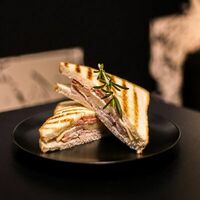 Сэндвич с куриной грудкой в Caffeshop