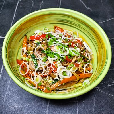 Wok со свининой в Sushitop по цене 350 ₽