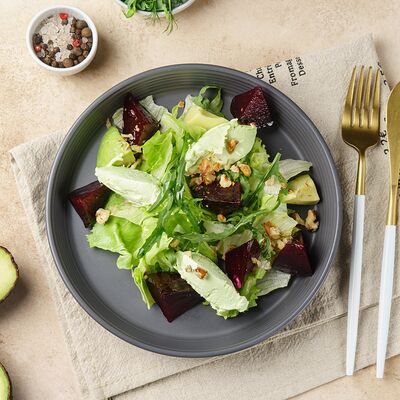 Салат с печеной свеклой в Nonna bonna по цене 580 ₽