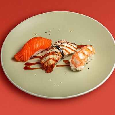 Суши-сет в SushiMe по цене 599 ₽