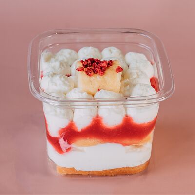 Трайфл Тирамису малиновый в Круассан Дорэ по цене 380 ₽