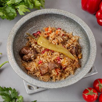 Плов с гиссарским ягнёнком и барбарисом в Куркума по цене 870 ₽