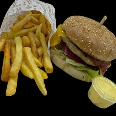 Бургер с курицей и картофель фри в Kaikan по цене 600 ₽