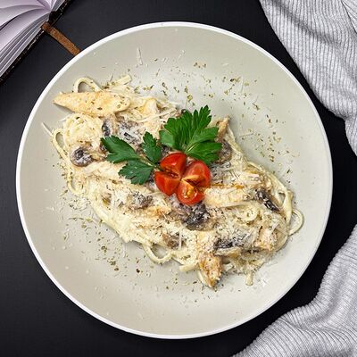 Паста с курицей и грибами в От Нафани по цене 525 ₽
