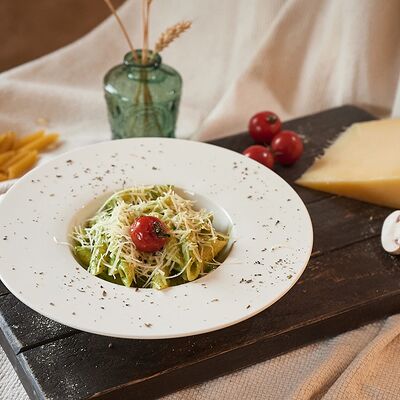 Пенне с песто и цыпленком в Debaton по цене 348