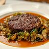 Стейк Аше с перечным соусом и хрустящей брюсельской капустой в Воронеж по цене 1800