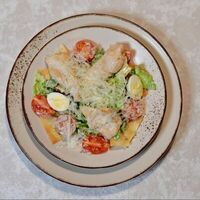 Цезарь с курицей в Давид