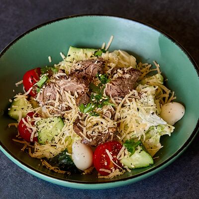 Салат с ростбифом в Порт-брю по цене 640 ₽