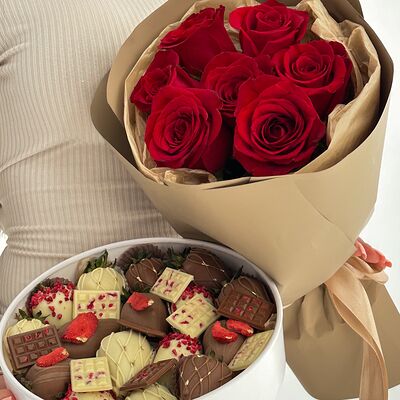 Комбо-набор №10 в Клубника по цене 7990 ₽