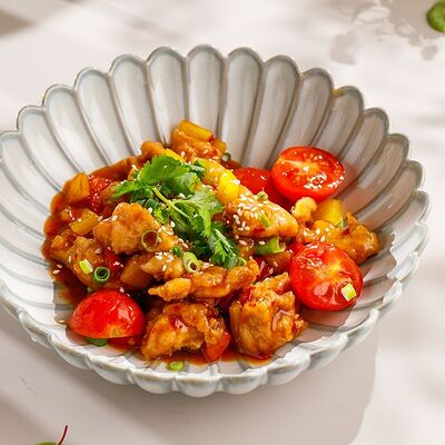 Курица с ананасами в Кукумбер по цене 890 ₽