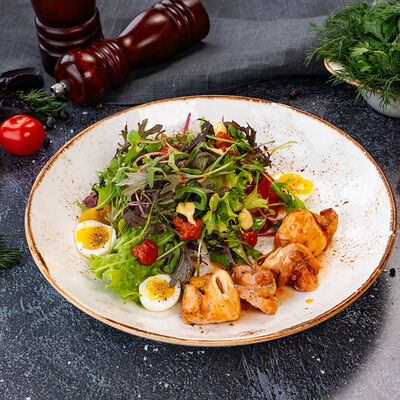 Салат с апельсином и куриным шашлыком в КРЫША по цене 830 ₽