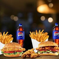 Комбо на двоих и снек BBQ Чикен, Санта фе и наггетсы в Hardee's Mega Park