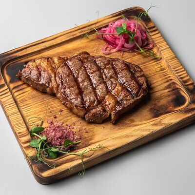 Стейк Рибай в Мясник travel по цене 3002 ₽