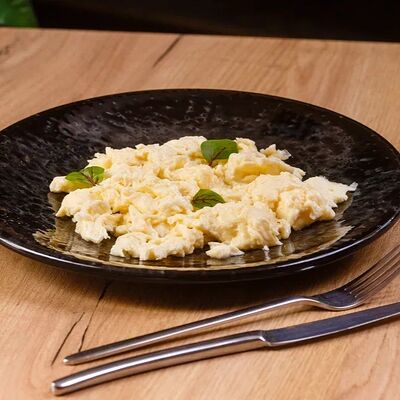 Скрэмбл с креветками и солёными сливками в THE ZAVTRAK по цене 880 ₽