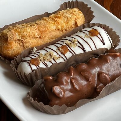 Эклер в Мечтай кофейня по цене 209 ₽