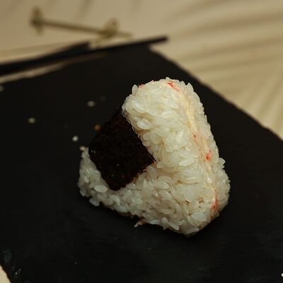 Онигири Чикен Спайси в Хихи хаха по цене 190 ₽