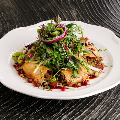 Салат с хрустящей уткойв Ginza по цене 1690 ₽