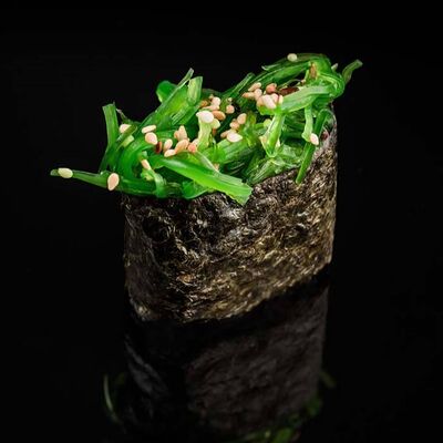 Суши с чукой в Суши Во по цене 160 ₽