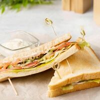 Сэндвич с лососем в Кафе-пиццерия Pepperoni