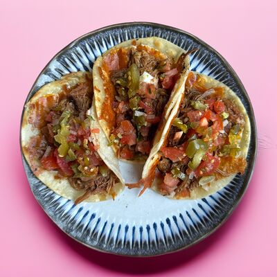 Тако Биф в Gringo tacos bar по цене 580 ₽