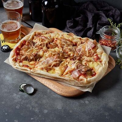 Пицца фирменная Изи в Изи Паб по цене 895 ₽