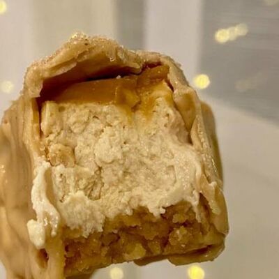 Чизкейк Яблоко в карамели в Премиум десерты по цене 500 ₽