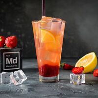 Клубничный бабл-гам в Mendeleev Сoffee