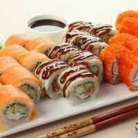 Логотип Kushi-Sushi